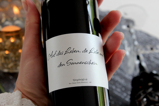Marmelade, Marmeladenetikett, Seidenetiketten, Sticker, Etiketten, Flasche, Flaschenetiketten, Seide, Wein, Geschenk, personalisieren, Königsknöpfe, selbstgemacht, Lyrik, Onlineshop, Kategorie Seidenetiketten, Geschenke, verschenken,