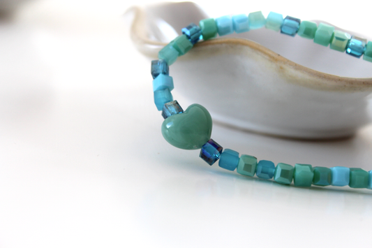 Perlenarmband - Türkis trifft Herzgefühl