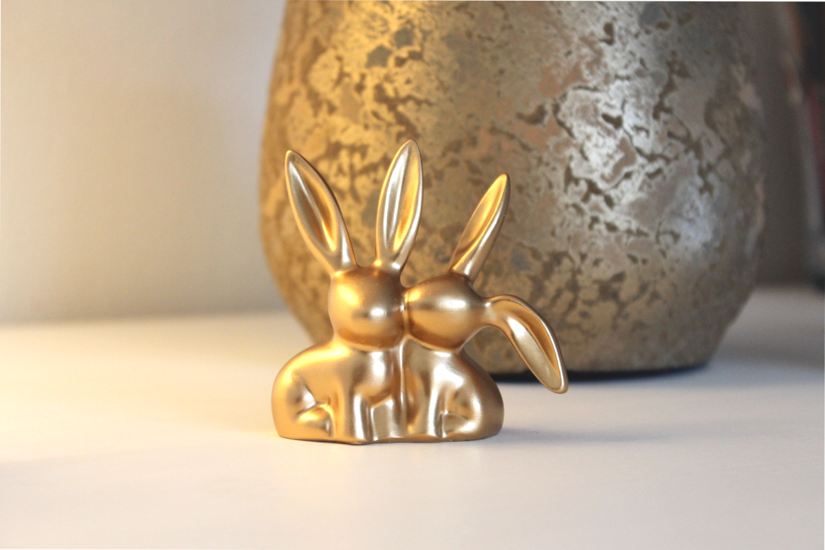 Goldene Kuss-Hasen – stilvolle Deko mit Charme
