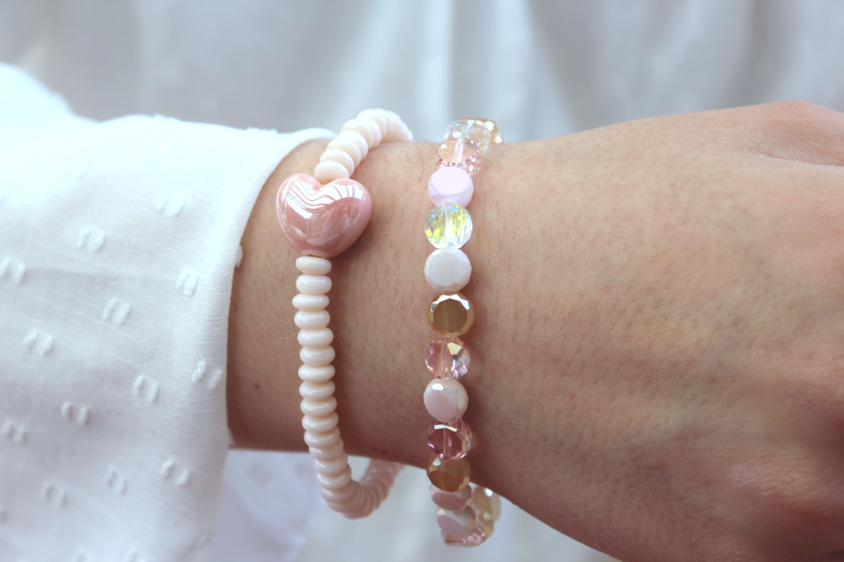 Handgefertigtes Armband aus Glasperlen - "Herzenssache"