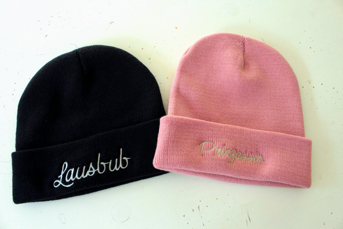 Kategorie Mützen für Groß und Klein, Königsknöpfe, Mützen, Stickerei, Selbstgemacht, Onlineshop, Little Business, Geschenke, Kinder, Schule, KiTa,
