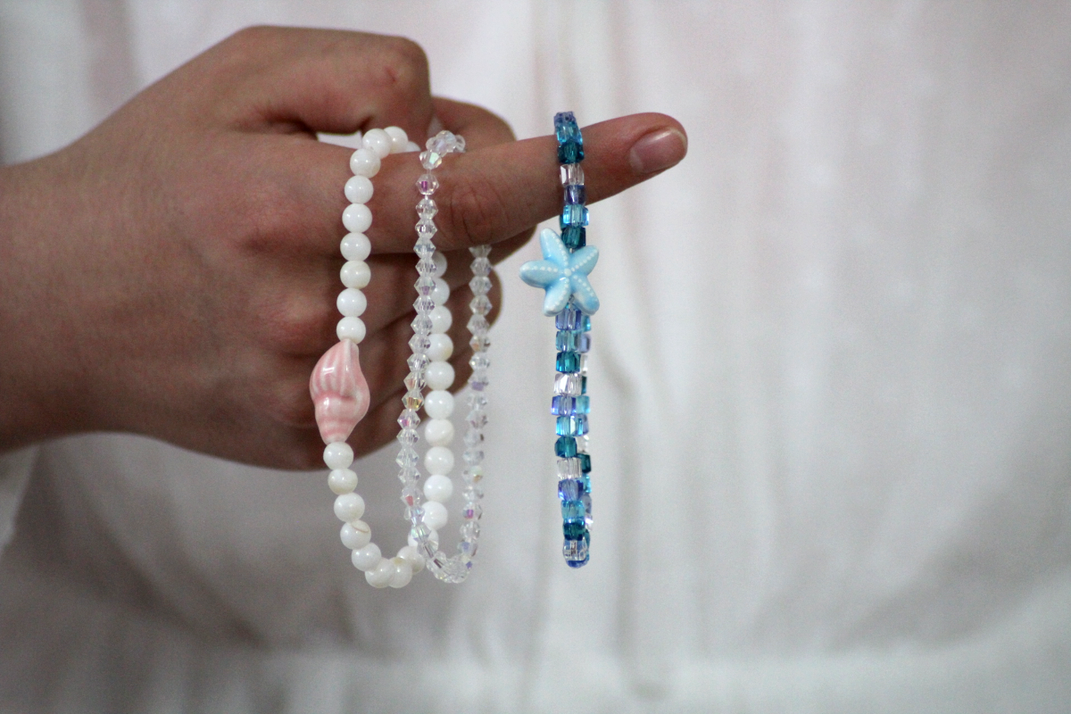 Keramik-Armband „Muschelzauber“ – zart wie der Sommer