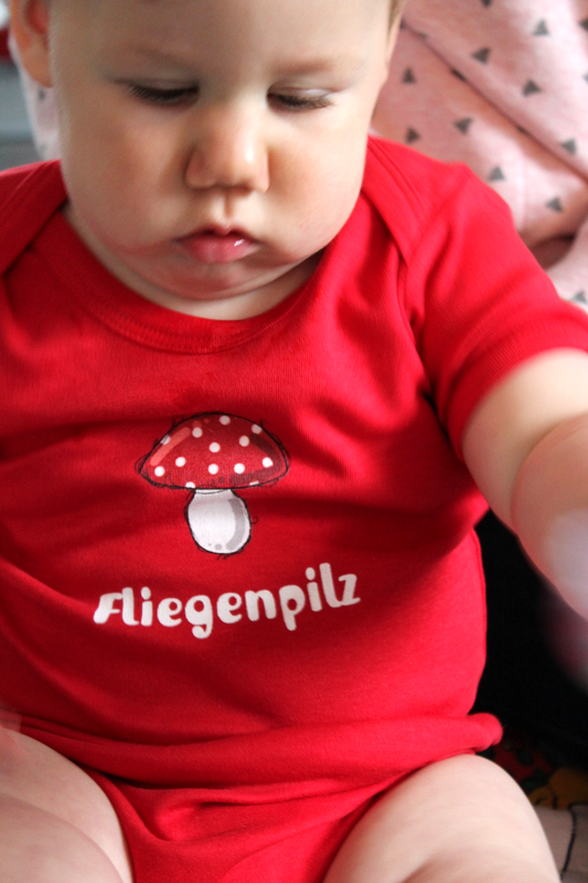 Kategorie Sweatshirt Baby Kleinkind Schuler Kinder Säugling Schwangerschaft Geburt Königsknöpfe Bekleidung Kinder Kinderklamotten Selbstgemacht Geschenke Geburt Schwangerschaft Mutter Eltern Schule Geburtstag Geburtstagsgeschenk Einschulung Kindergarten Kita Pulli Pullover langarm Kurzarmshirt Shirt Kurzarmbody Body Babybody