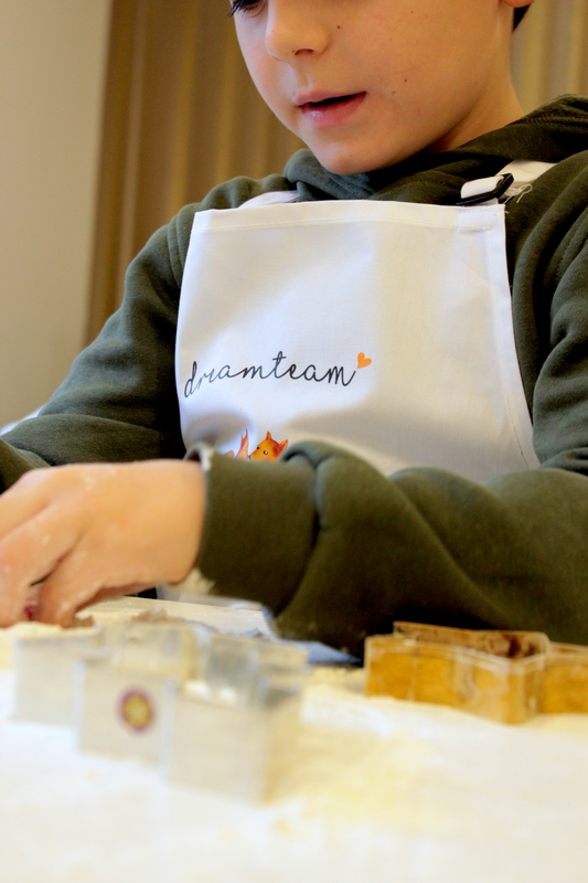 dreamteam kategorie schürze küchenschürze kochen kinder Schürze, Schürzen, Kochschürze, Backschürze, Kinderschürze, , Königsknöpfe, individuell, Kinder, Schule, Selbstgemacht, Geschenke,kleine geschenke