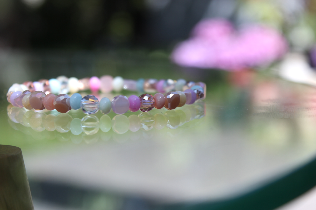 Handmade - Perlenarmband „Candy“ – Farben, die tanzen!