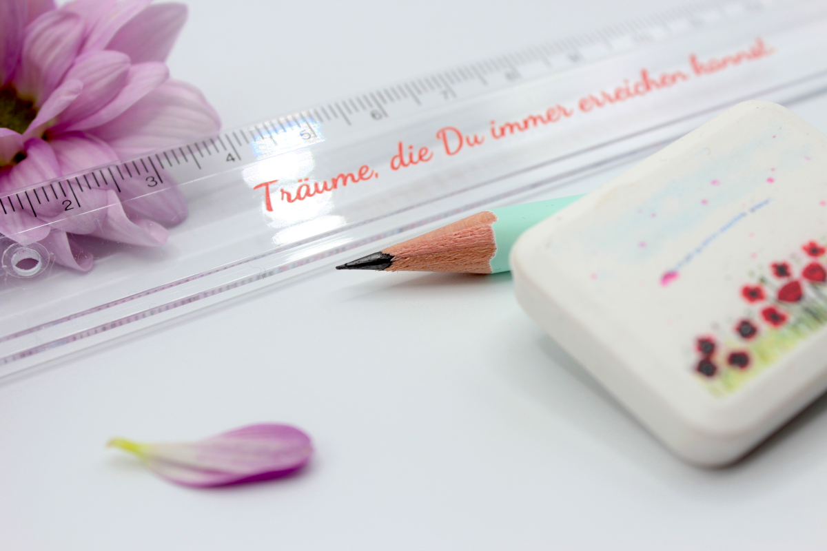 Stift, Krone, Onlineshop, Königsknöpfe, Bleistift, für Groß und Klein, Onlineshop, Kinder, Papeterie, Illustration, individuell, Set beste Freude, Druck, Freundin, Freundschaft, Radiegummi, Schulbedarf, Geschenke, Geschenkidee, Lineal, Schreibbedarf, Bleistift