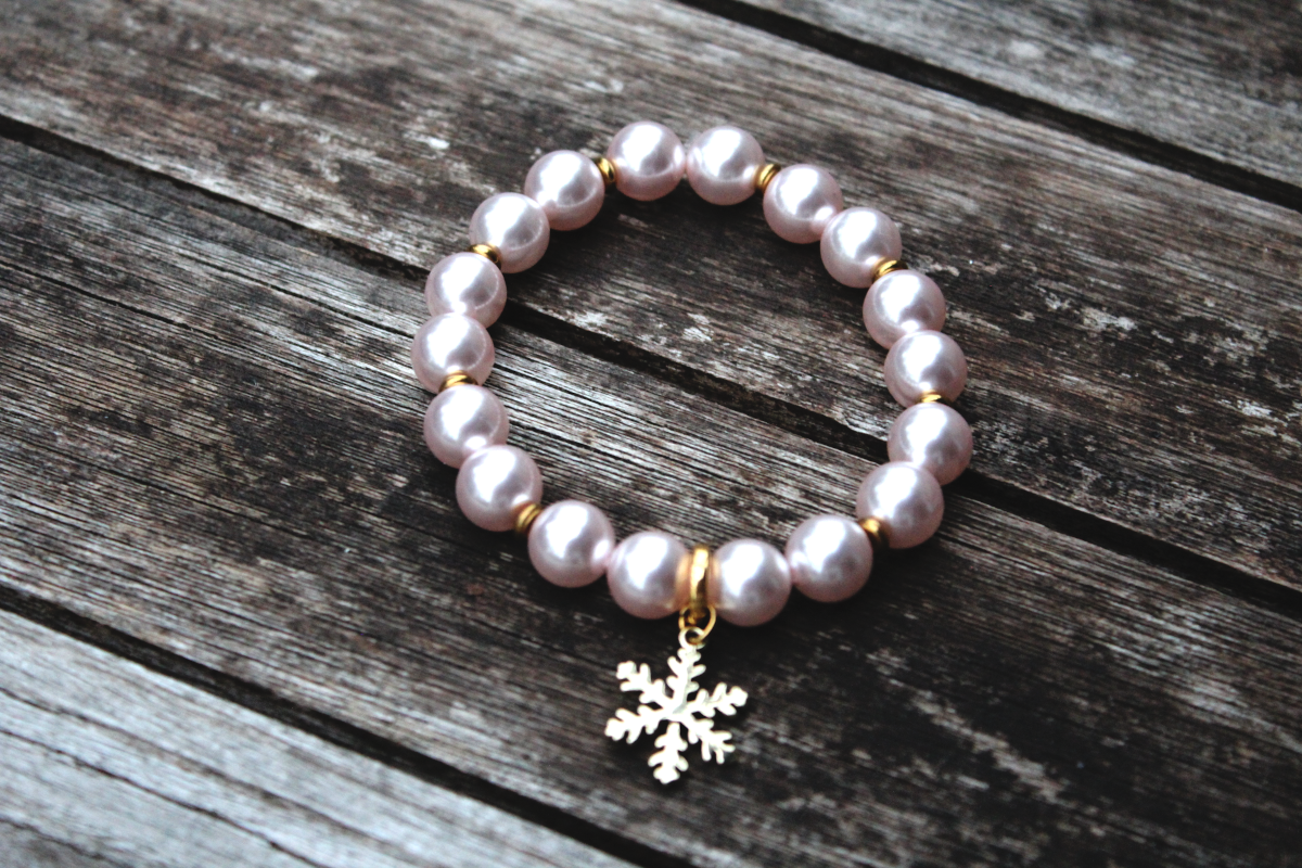 Armband Rosé & Gold – ein zartes Wintermärchen