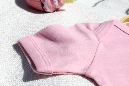 Kurzarmbody Häschen in verschiedenen Farben