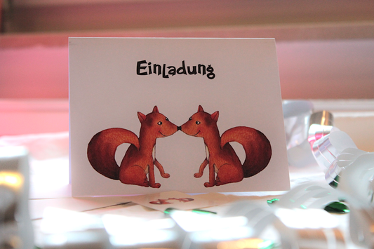Kategorie Einladungen Karten Einladungskarten Königsknöpfe Kindergeburtstag selbstgemacht Geschenke für Klein und Groß Königsknöpfe Leinenpapier Klappkarten Geburtstag