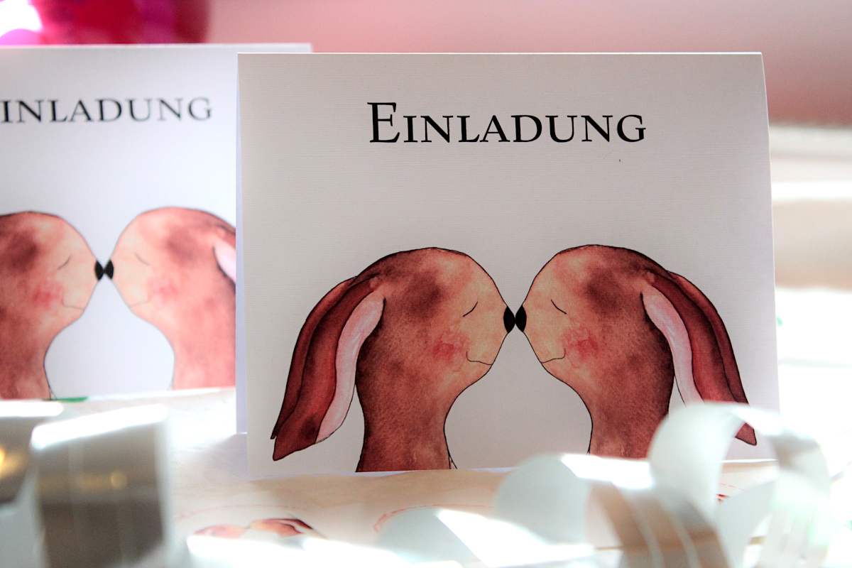 Kategorie Einladungen Karten Einladungskarten Königsknöpfe Kindergeburtstag selbstgemacht Geschenke für Klein und Groß Königsknöpfe Leinenpapier Klappkarten Geburtstag