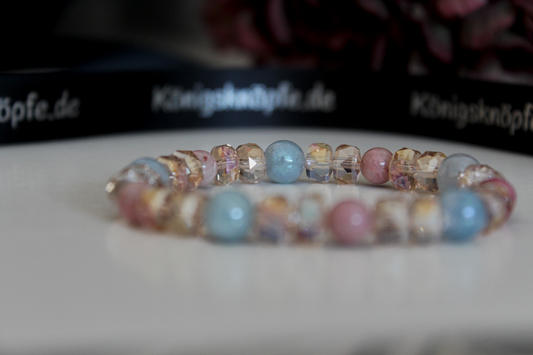 Personalisierbares Armband „Rosé & Himmelblau" – Facettenglanz & sanfte Farben