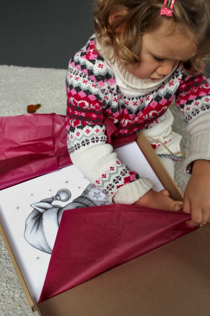 Personalisierbarer Ausmal-Adventskalender mit 24 weihnachtlichen Motiven und zusätzlich 24 magischen Wichtelgeheimnissen