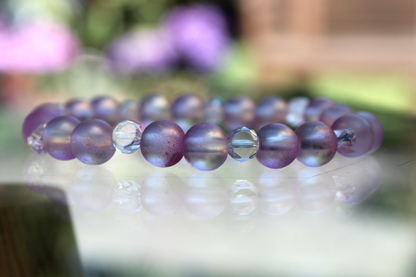 Handmade Perlenarmband aus Glasperlen - ein Hauch von Lavendel