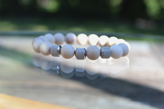 Männerarmband Creme – Naturstein & Edelstahl