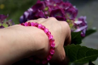 Sommer am Handgelenk – handgefertigtes Glasperlenarmband in Pink