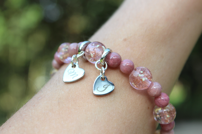 Personalisierbares Armband „Roségold & goldfacettiertes Crushedglas" – zart und elegant
