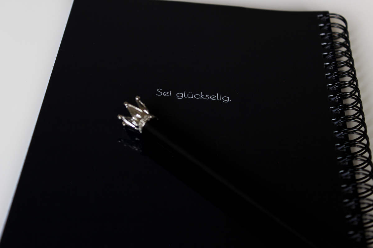 Geburtstag Schreibblock Notizblock Blöckchen Notizblöckchen Blöckchenliebe Königsknöpfe Diy Shop Geschenke Onlineshop selbstgemacht Geschenke Weihnachten Büro Königsknöpfe Illustration