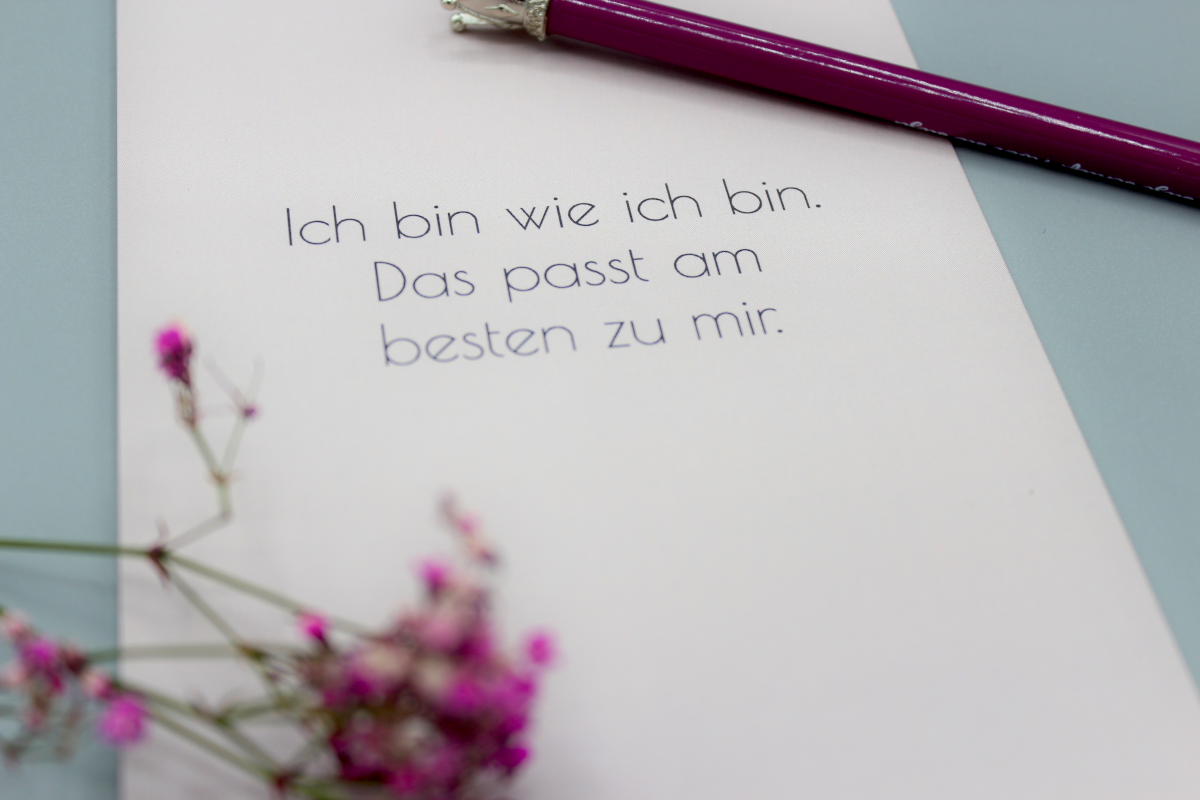 Geburtstag Schreibblock Notizblock Blöckchen Notizblöckchen Blöckchenliebe Königsknöpfe Diy Shop Geschenke Onlineshop selbstgemacht Geschenke Weihnachten Büro Königsknöpfe Illustration Karte Postkarte Schreib mal wieder