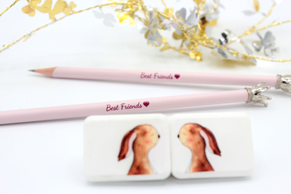 Stift, Krone, Onlineshop, Königsknöpfe, Bleistift, für Groß und Klein, Onlineshop, Kinder, Papeterie, Illustration, individuell, Set beste Freude, Druck, Freundin, Freundschaft, Radiegummi, Schulbedarf, Geschenke, Geschenkidee, Lineal, Schreibbedarf, Bleistift