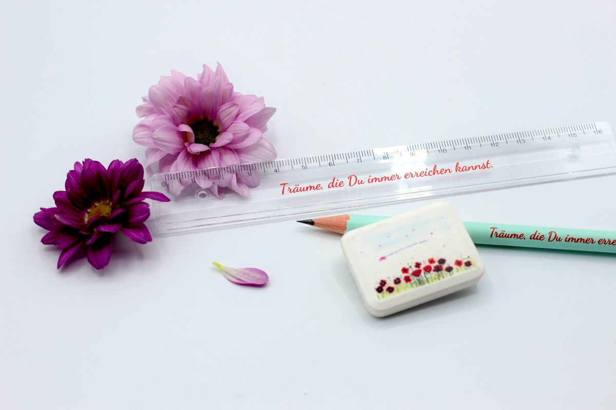 Stift, Krone, Onlineshop, Königsknöpfe, Bleistift, für Groß und Klein, Onlineshop, Kinder, Papeterie, Illustration, individuell, Set beste Freude, Druck, Freundin, Freundschaft, Radiegummi, Schulbedarf, Geschenke, Geschenkidee, Lineal, Schreibbedarf, Bleistift