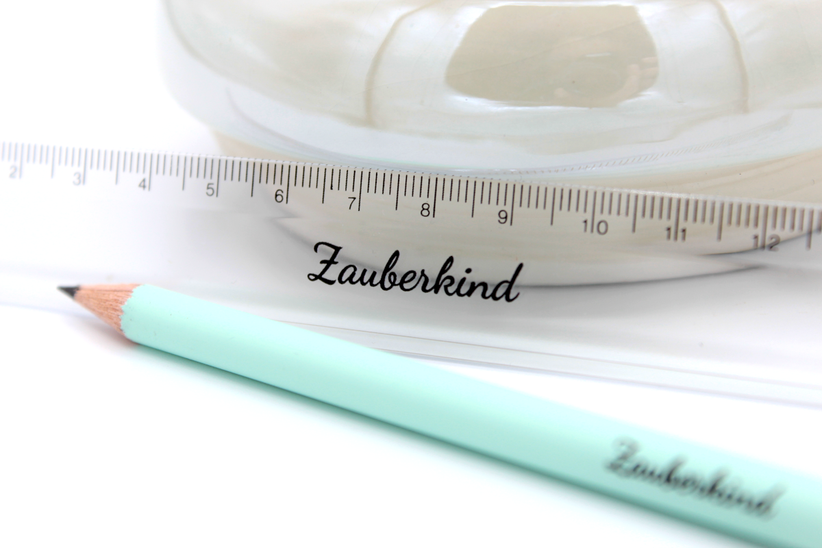 Stift, Krone, Onlineshop, Königsknöpfe, Bleistift, für Groß und Klein, Onlineshop, Kinder, Papeterie, Illustration, individuell, Set beste Freude, Druck, Freundin, Freundschaft, Radiegummi, Schulbedarf, Geschenke, Geschenkidee, Lineal, Schreibbedarf, Bleistift
